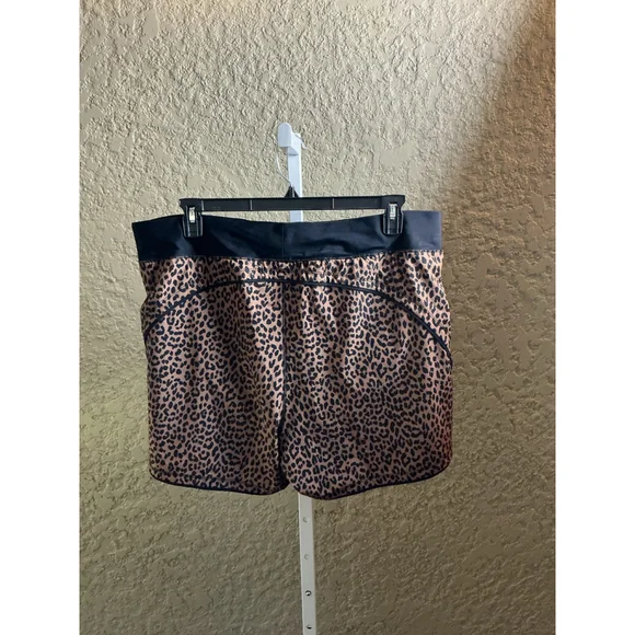 Women's Lands' End Plus 18 Brown Black Leopard Print Athletic Shorts - Picture 4 of 11